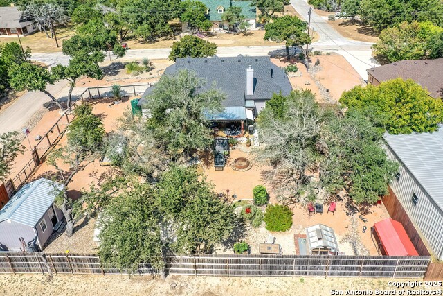 Listing photo id 30 for 639 Settlers Lane