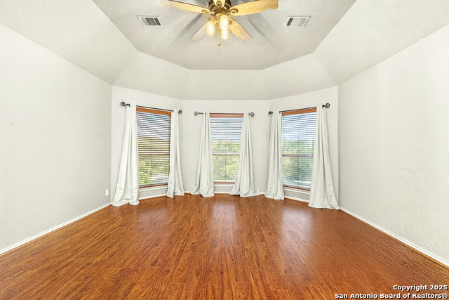 Image 20 of 25 For 2500 Woodbridge Way