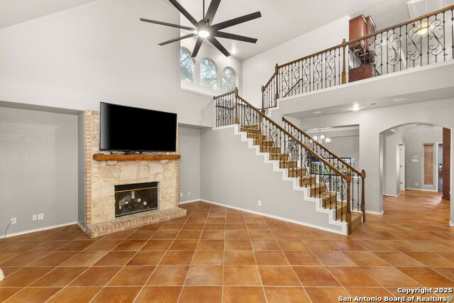 Image 6 of 25 For 2500 Woodbridge Way