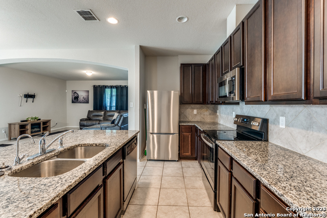 Image 8 of 24 For 4622 Acclaim