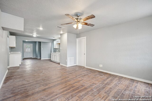 Image 6 of 35 For 8819 Catalina Bay