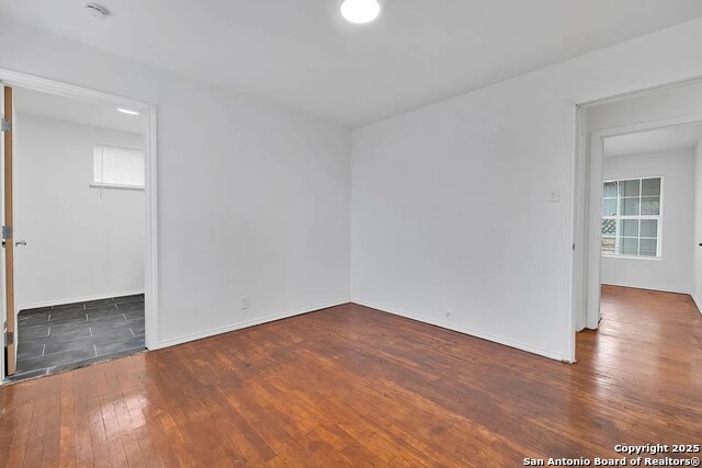 Image 10 of 16 For 162 Birchwood Dr