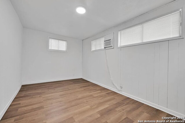 Image 11 of 16 For 162 Birchwood Dr