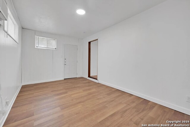 Image 12 of 16 For 162 Birchwood Dr