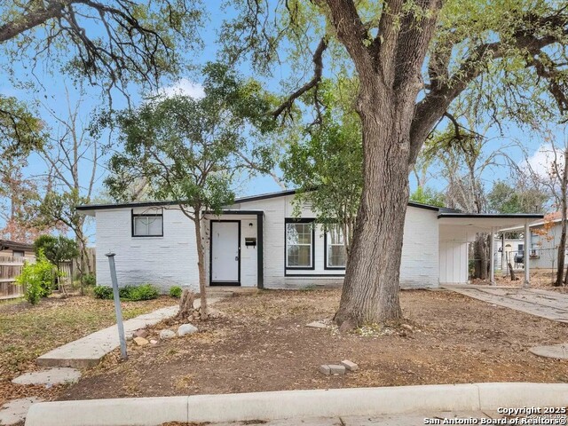 Image 2 of 16 For 162 Birchwood Dr