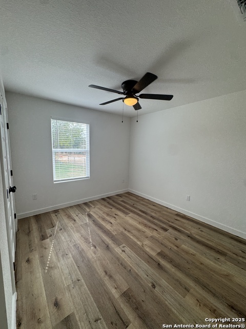 Image 10 of 24 For 913 Olive St