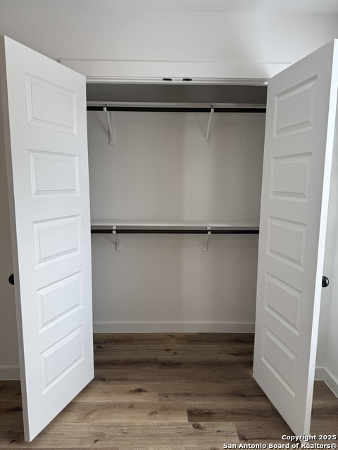 Image 11 of 24 For 913 Olive St