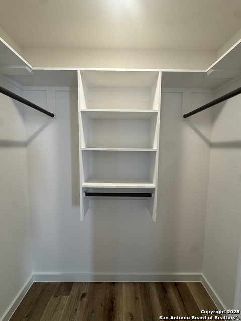 Image 14 of 24 For 913 Olive St