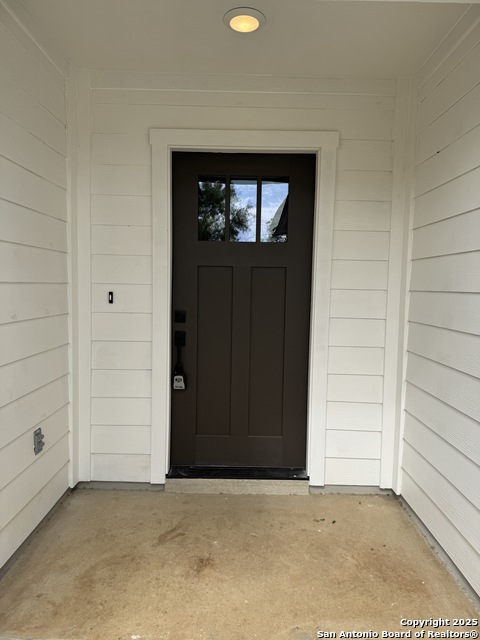 Image 2 of 24 For 913 Olive St