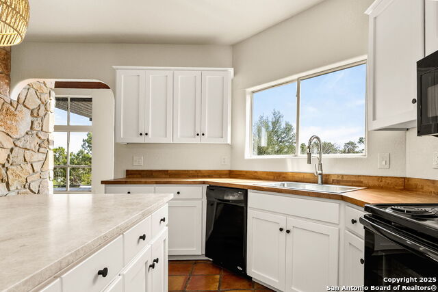 Listing photo id 9 for 1815 Lakeside