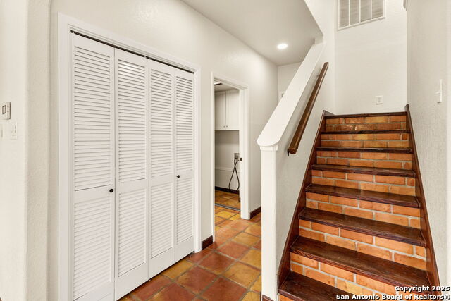 Listing photo id 12 for 1815 Lakeside