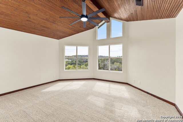 Listing photo id 13 for 1815 Lakeside