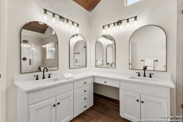 Listing photo id 15 for 1815 Lakeside