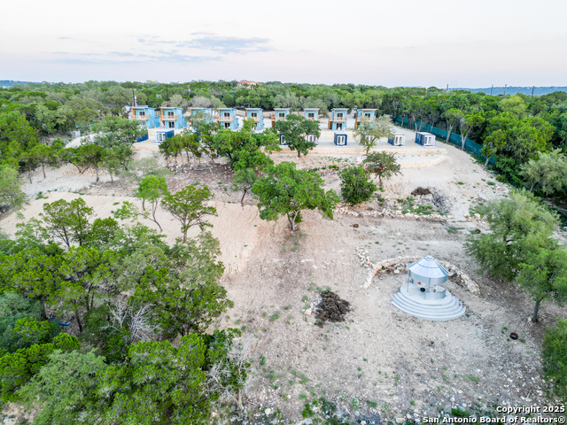 Listing photo id 2 for 420 Simon Crest