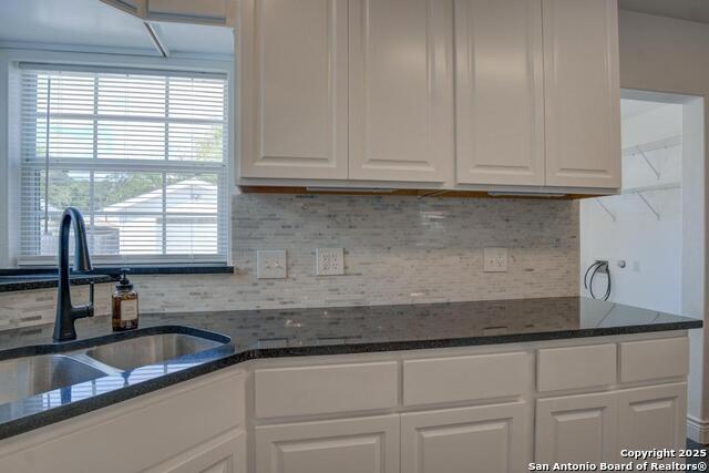 Image 14 of 31 For 313 Wildwood W