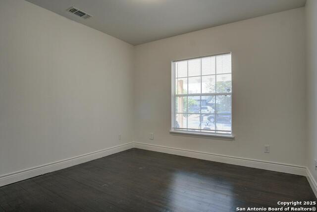 Image 17 of 31 For 313 Wildwood W