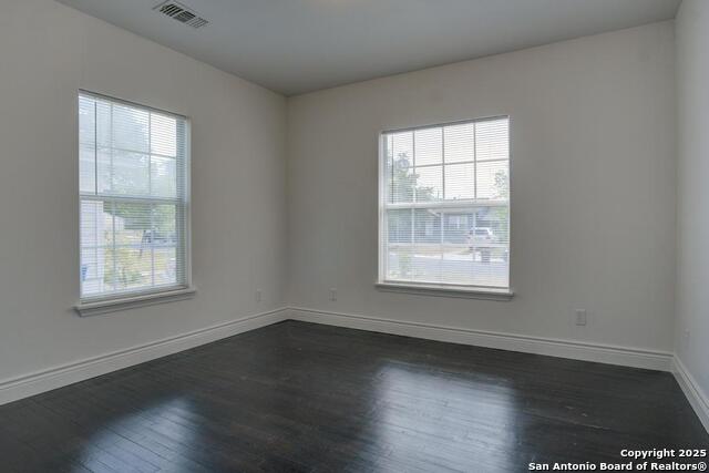 Image 18 of 31 For 313 Wildwood W