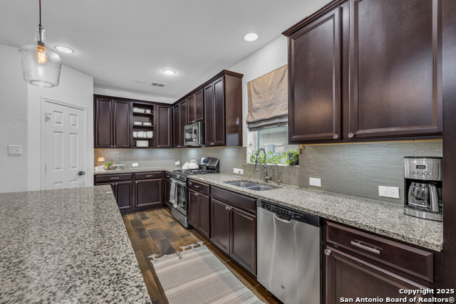 Image 19 of 76 For 8737 Stackstone