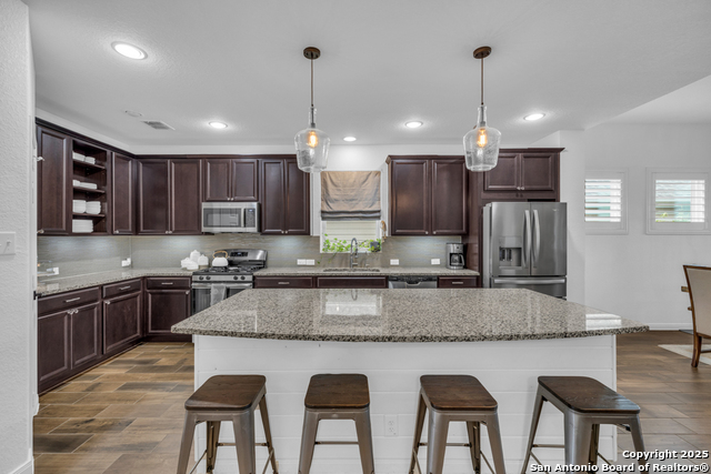 Image 33 of 76 For 8737 Stackstone