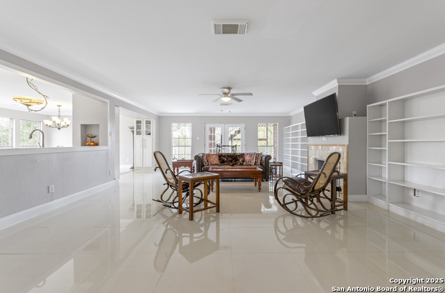 Image 16 of 74 For 800 Hop Tree