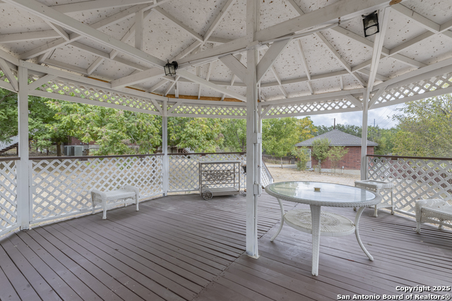 Image 57 of 74 For 800 Hop Tree