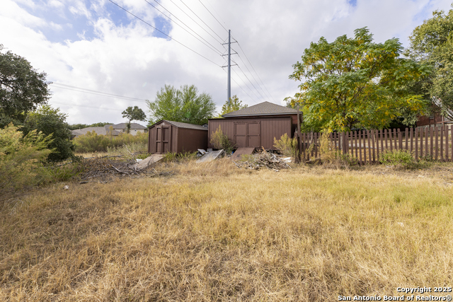 Image 58 of 74 For 800 Hop Tree
