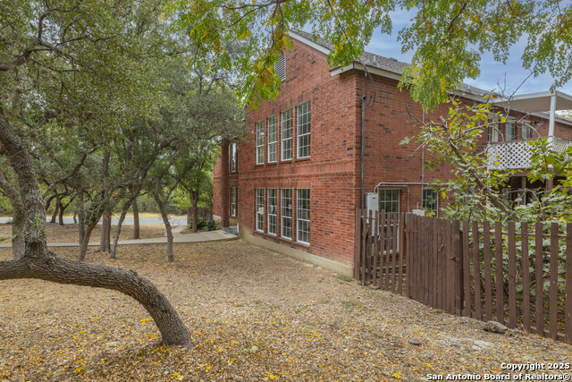 Image 70 of 74 For 800 Hop Tree