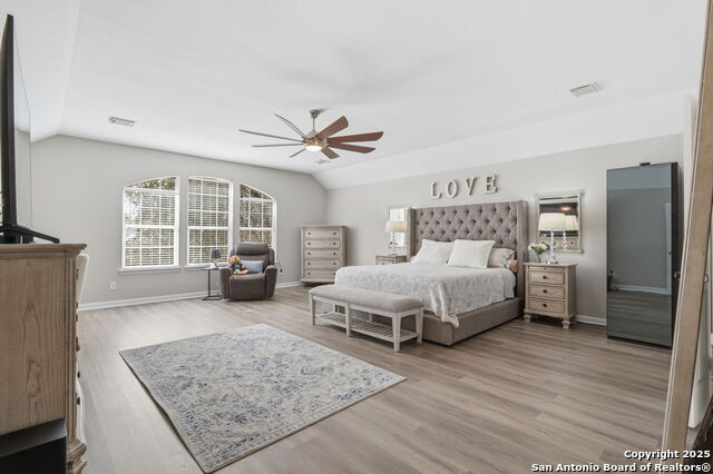 Image 24 of 38 For 3 Brentcove