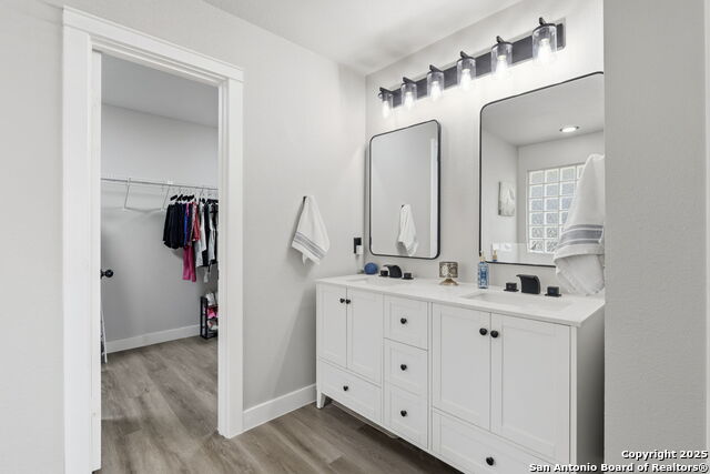 Image 27 of 38 For 3 Brentcove