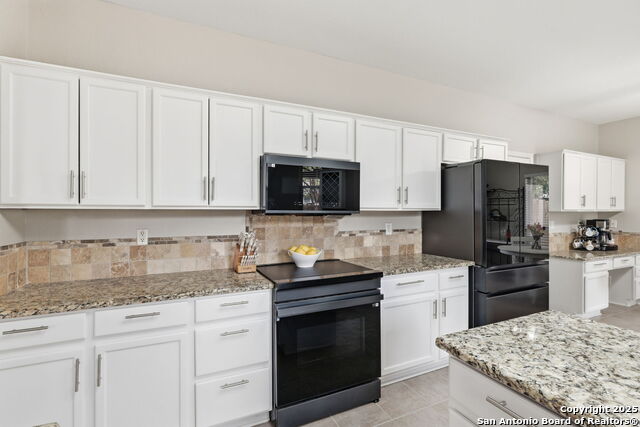 Image 3 of 38 For 3 Brentcove