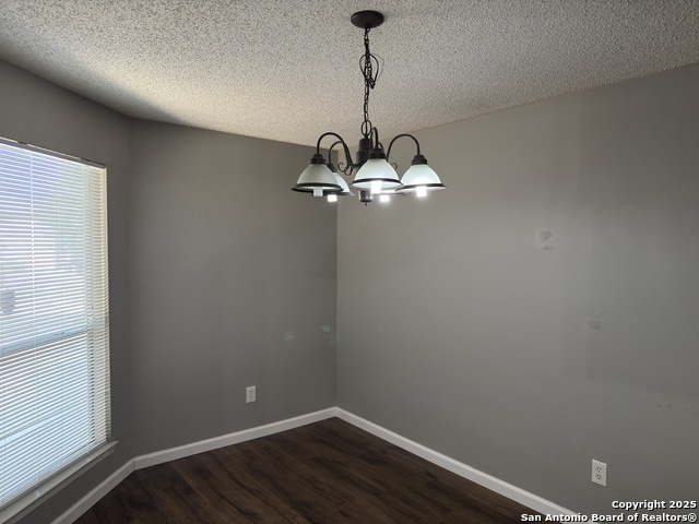 Image 5 of 14 For 4906 Ali Ave #1