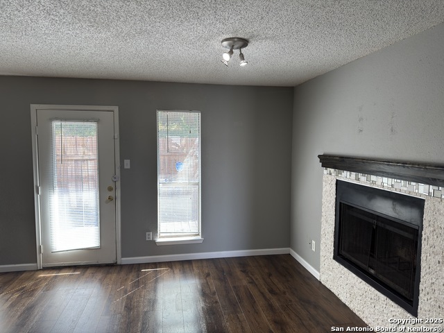 Image 7 of 14 For 4906 Ali Ave #1