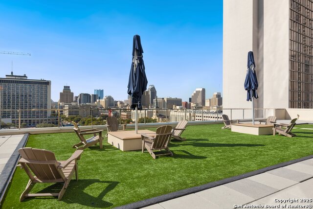 Image 24 of 39 For 610 Market Unit 2510