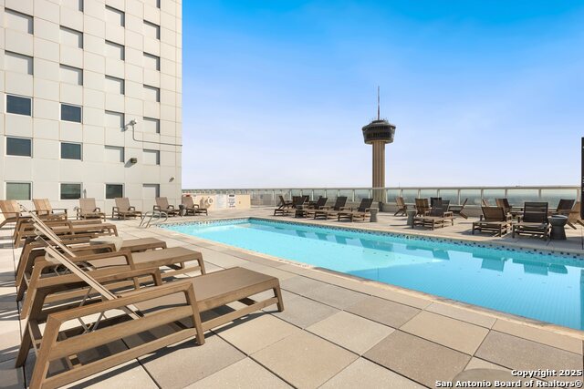 Image 25 of 39 For 610 Market Unit 2510