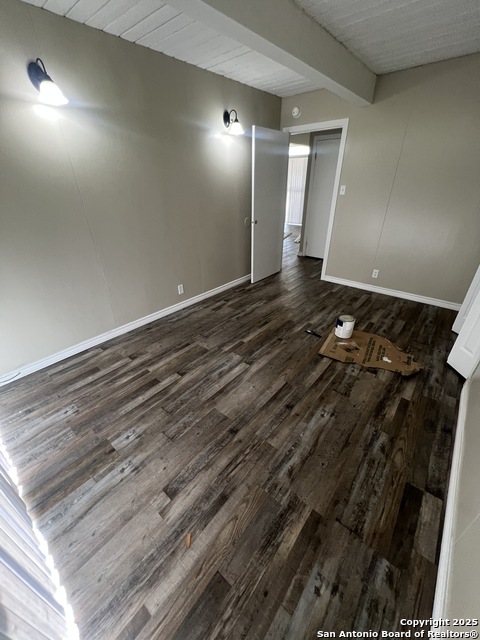 Listing photo id 2 for 400 Randall E