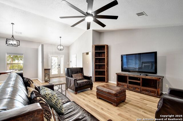 Image 11 of 26 For 1265 Bob White