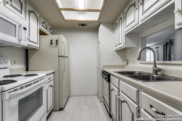 Image 8 of 20 For 11843 Braesview 713