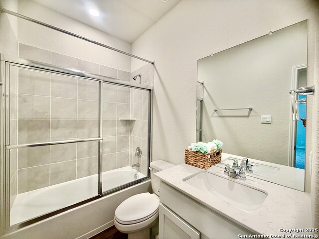 Image 38 of 46 For 21050 Gravel Keep