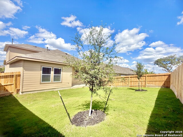 Image 45 of 46 For 21050 Gravel Keep