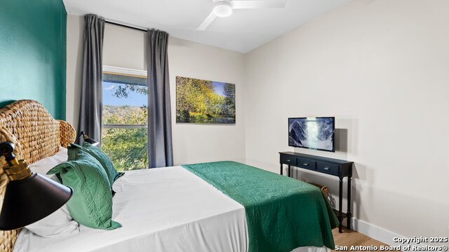 Listing photo id 18 for 6790 River  