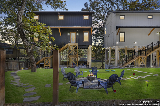 Listing photo id 1 for 6790 River  