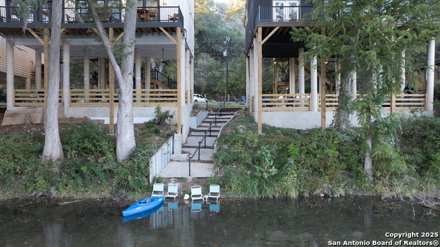 Listing photo id 35 for 6790 River  