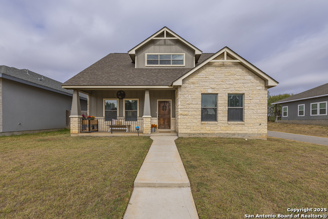 Details for 752 Crestview, Floresville, TX 78114