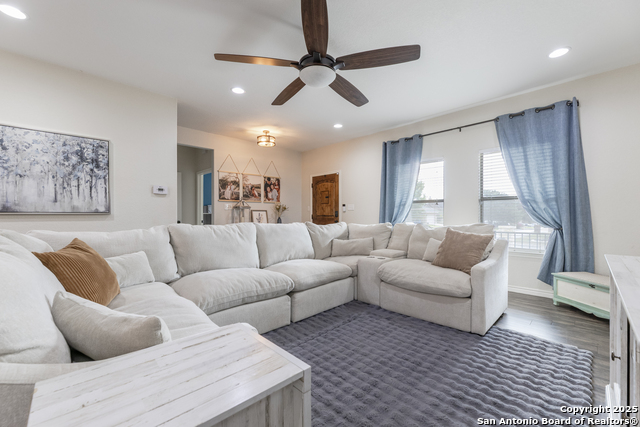 Image 11 of 25 For 752 Crestview