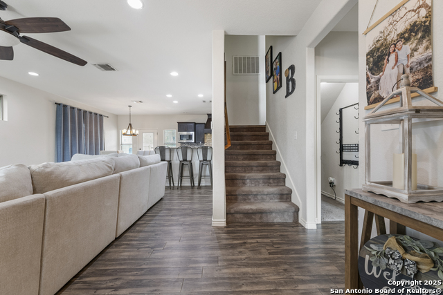 Image 9 of 25 For 752 Crestview