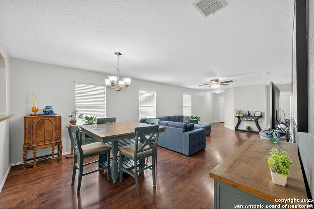 Listing photo id 10 for 3407 Bisley Pass