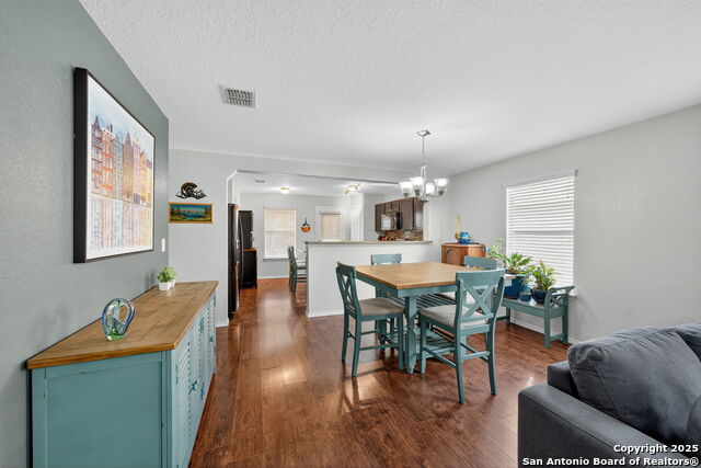 Listing photo id 11 for 3407 Bisley Pass