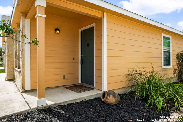 Listing photo id 0 for 3407 Bisley Pass