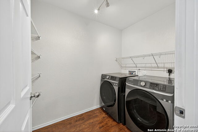 Listing photo id 22 for 3407 Bisley Pass