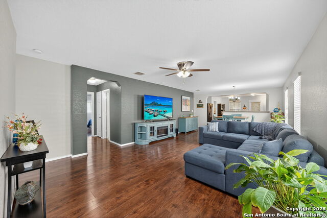 Listing photo id 2 for 3407 Bisley Pass